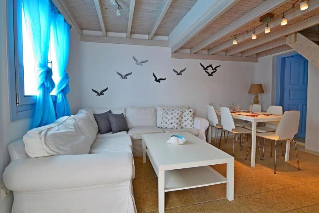 Blue Heart Mykonos Up To 10 People Location Mykonos Town